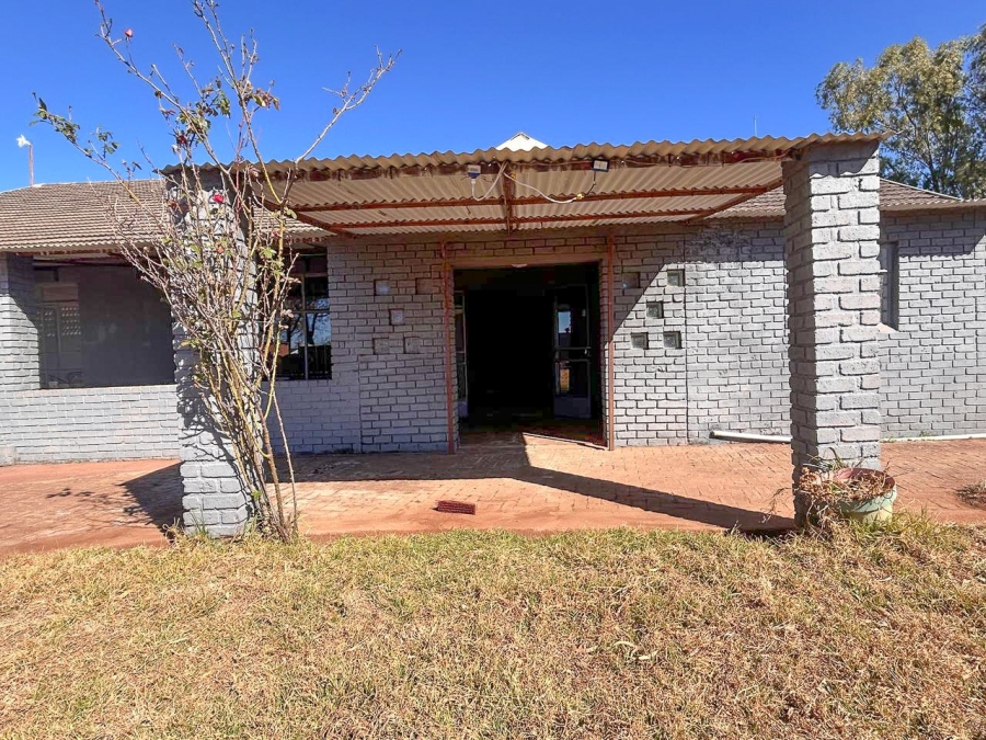 3 Bedroom Property for Sale in Lindequesdrif North West